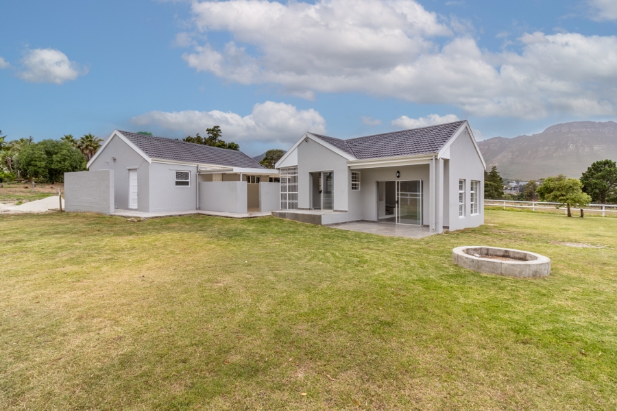 3 Bedroom Property for Sale in Firlands Western Cape